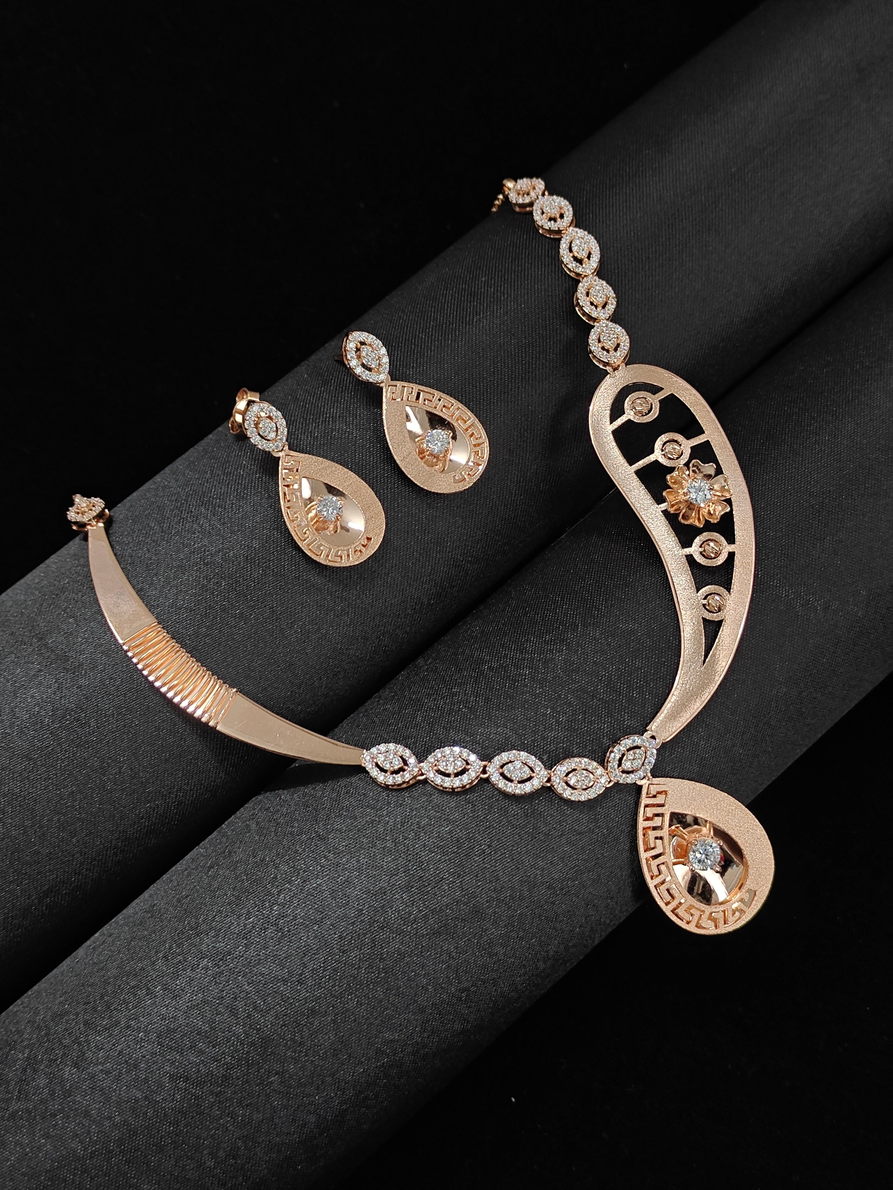 Elegant 925 Silver Necklace Set