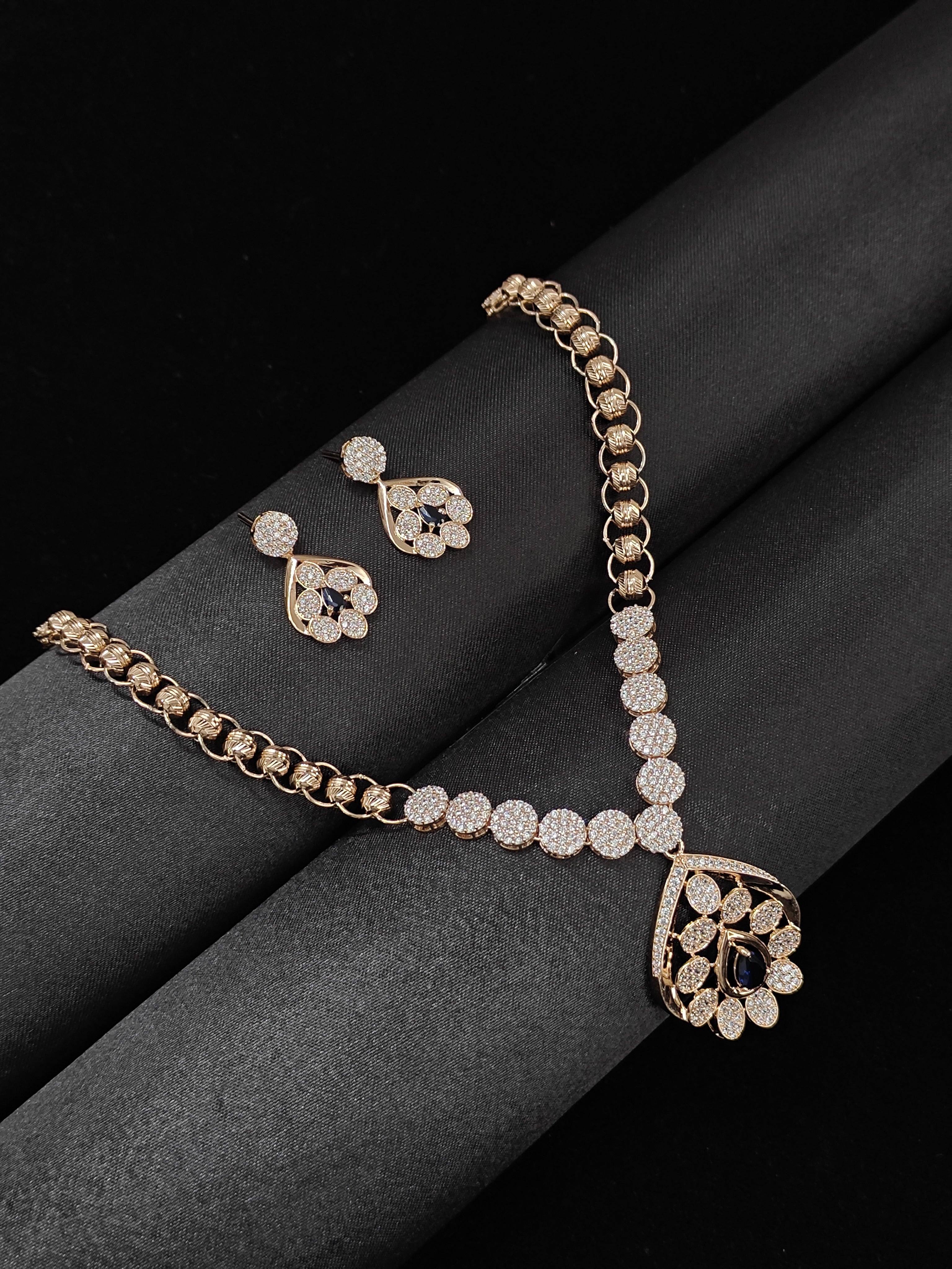 Royal Bloom Necklace Set